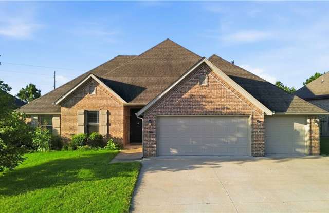 1340 Sweetbriar Circle