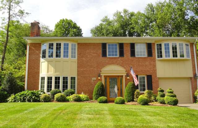 7115 WARBLER Lane