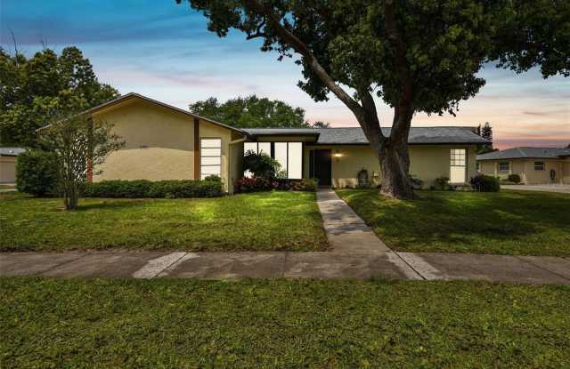 1335 QUEEN ANNE DRIVE