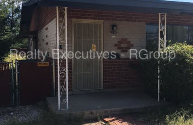 2710 East Water Street - 2710 East Water Street, Tucson, AZ 85716