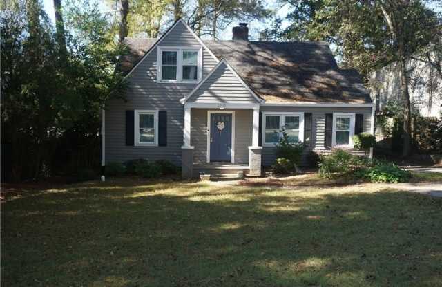 Photo of 2210 Lenox Road NE