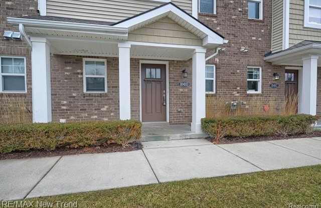 1041 N SHERMAN Drive