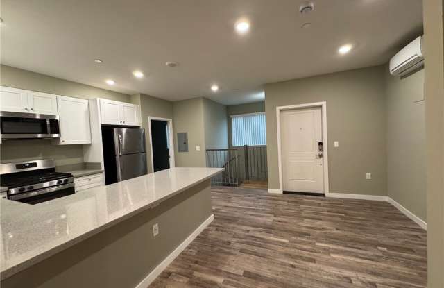 621 N Normandie Avenue