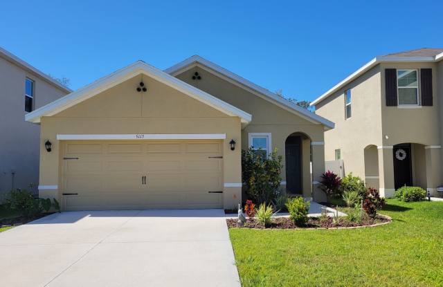 PENDING LEASE Annual UNfurnished newer 3/2 home in Palmetto with 2 car garage photos photos