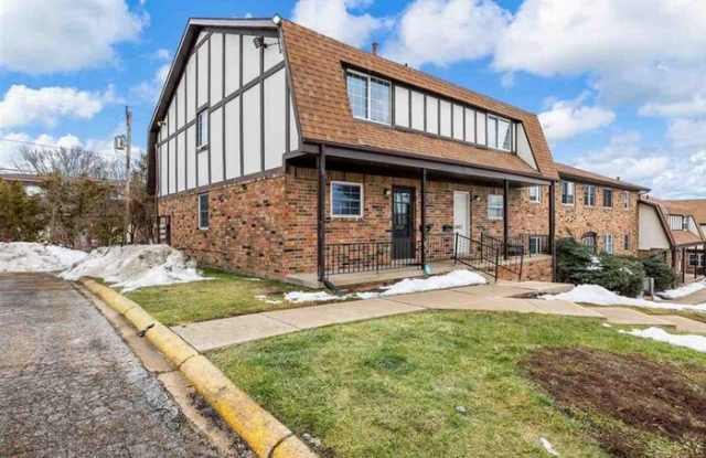 1008 21st Avenue Place