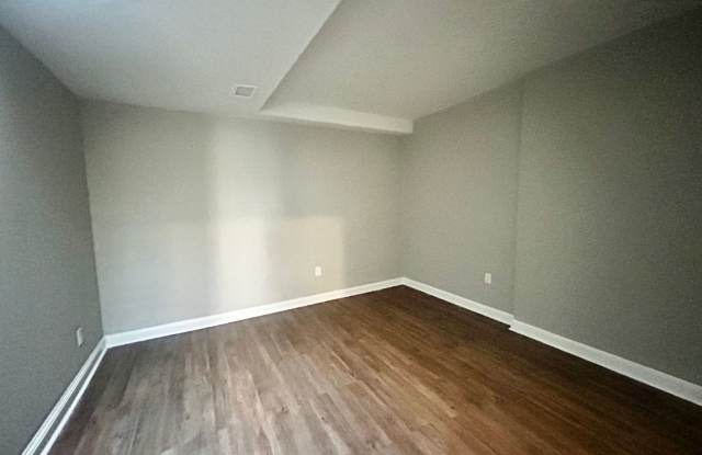 Franklin Court Apartments