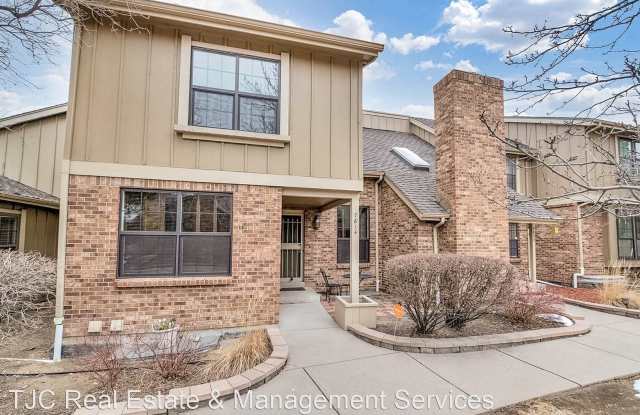 7814 E Phillips Circle