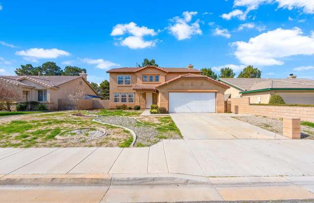 45817 W Coventry Court