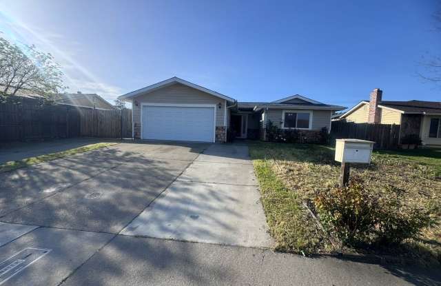 3 Bedroom Home with RV Parking!