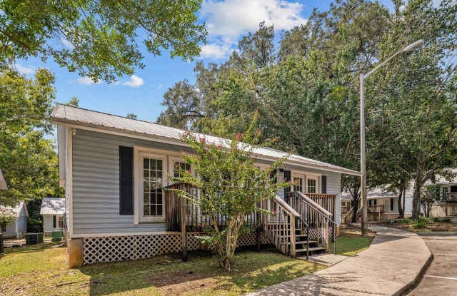 2234 Magnolia Circle unit: 1