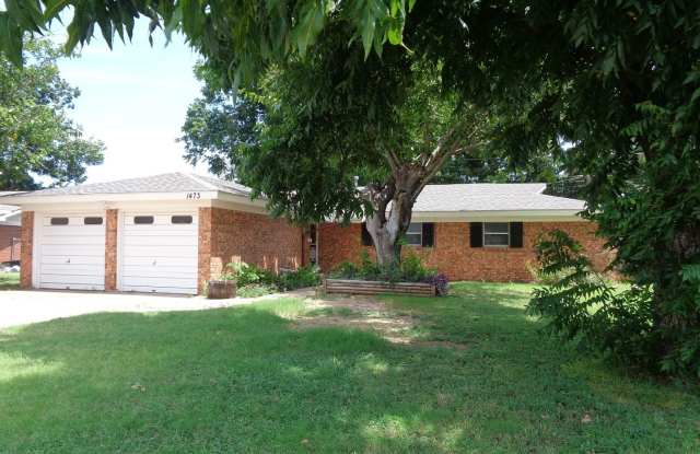 RECENTLY REMODELED!!!