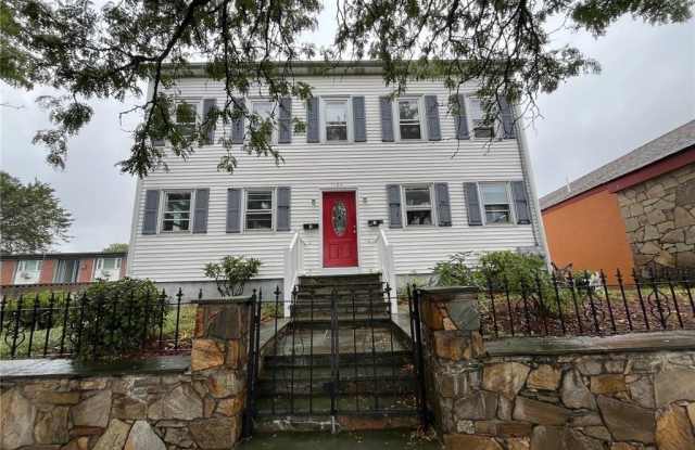 Photo of 1104 S Broadway Avenue unit: 1