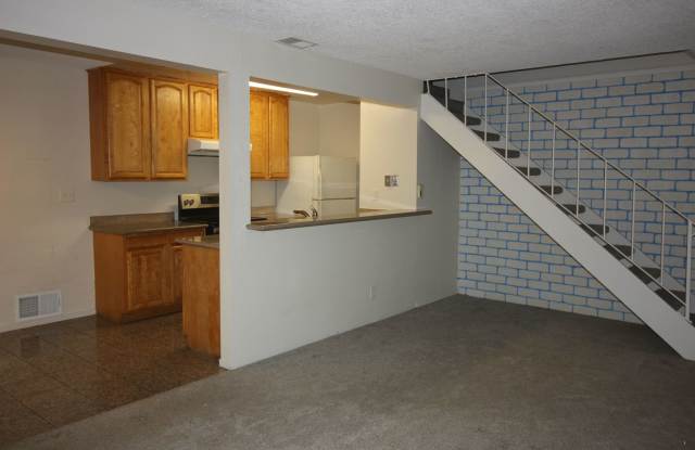 Photo of 2 Bedroom Condo For Rent