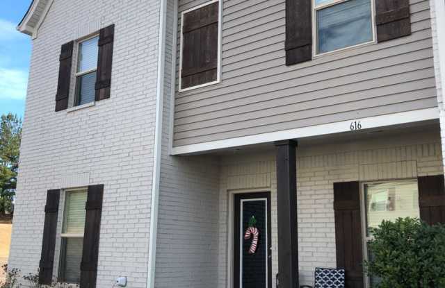 Photo of 4BR/4.5BA For Rent