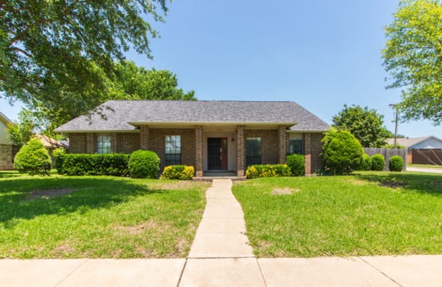 1401 Mullins Drive - 1401 Mullins Drive, Plano, TX 75025