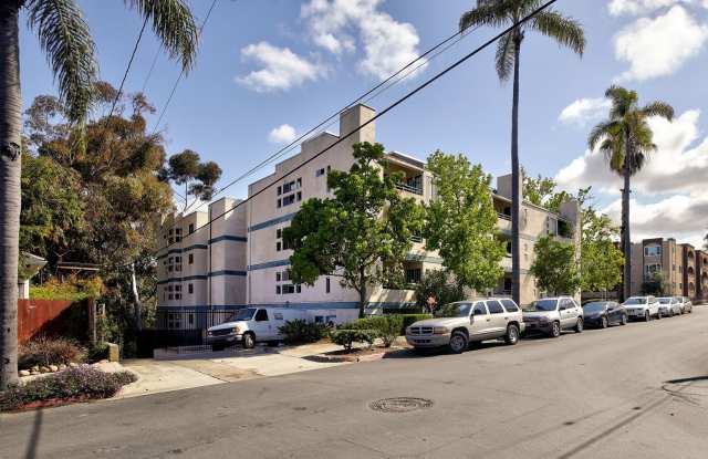 Photo of $3200 / Fabulous 2br / 2ba condo (Bankers Hill)