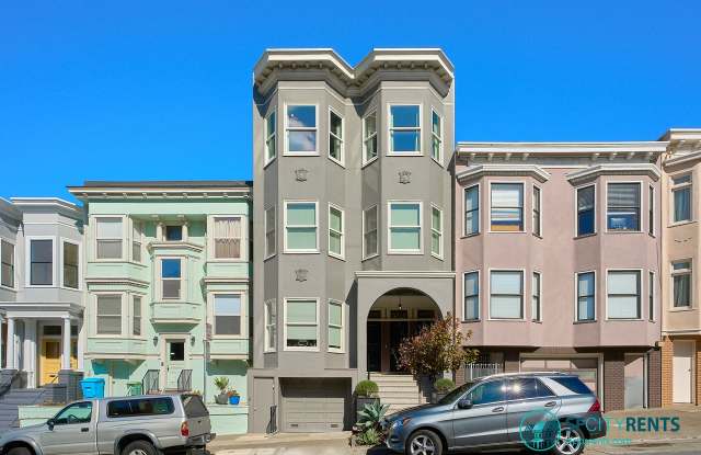 Presidio Heights: Remodeled Flat w/ Private Deck, Shared Yard, Garage Parking  EV Charger