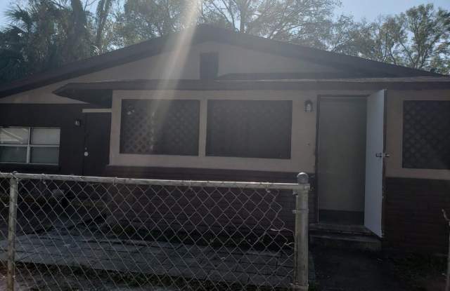 Large 4 bedroom house available!