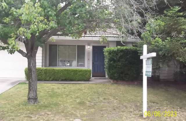 1346 Longfellow Circle