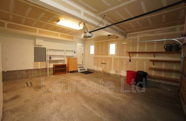 194 Whitehaven Circle