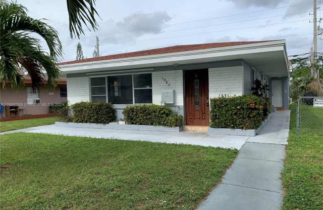 1987 NE 171st St - 1987 Northeast 171 Street, North Miami Beach, FL 33162