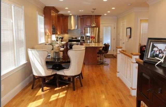 7 Acron Rd - 7 Acron Road, Brookline, MA 02445