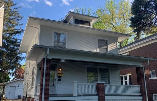 428 West Cook Street