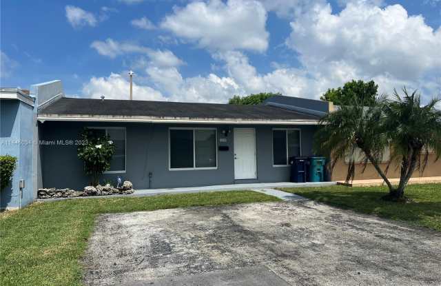 15005 SW 113th Ct - 15005 Southwest 113th Court, Richmond Heights, FL 33176