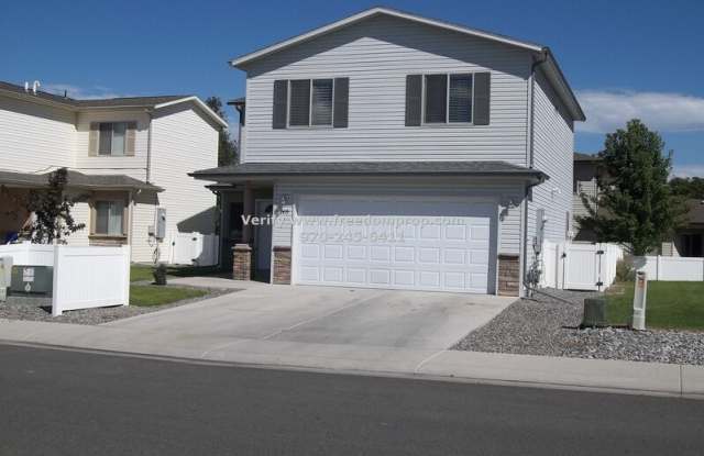 2479 Brookwillow Loop