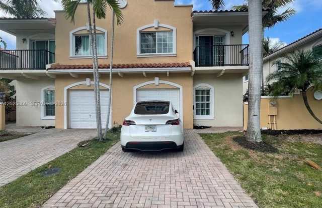 3458 NW 17th Ter