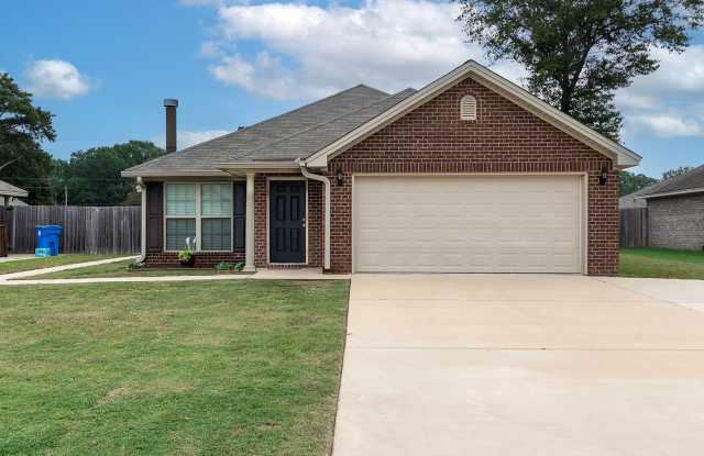 Home for rent in Prattville - 625 George Drive, Prattville, AL 36067