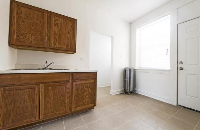 7249-53 S Blackstone