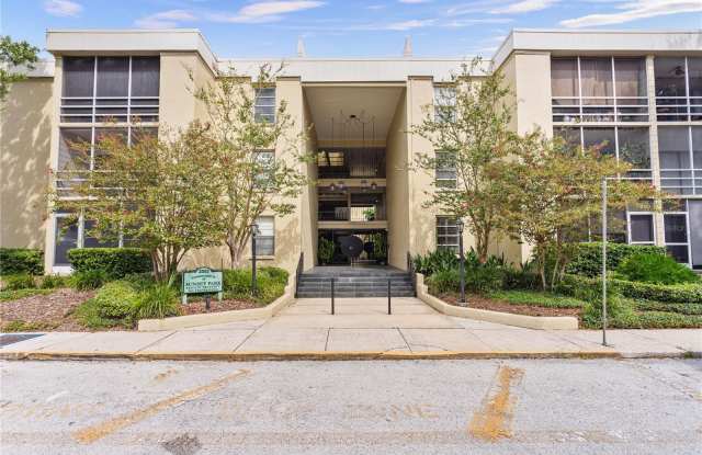 Photo of 2302 S MANHATTAN AVENUE