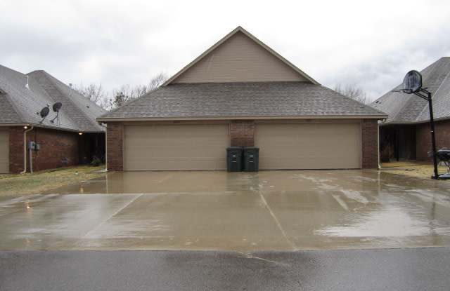425 Sterling Pointe Way