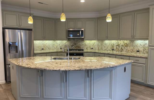 2220 MAGNOLIA BRIDGE DR