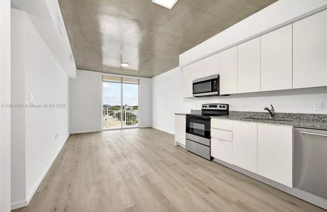 Photo of 475 NE 125th