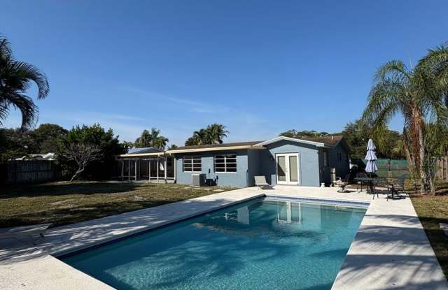 Photo of 3/2 Pool  Patio home in Stuart! Pool / Lawn care included!