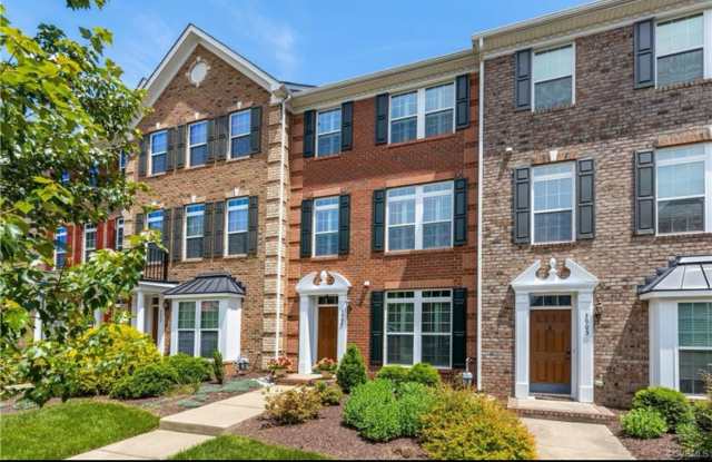 Beautiful 3 Bedroom Townhouse in West Broad Village