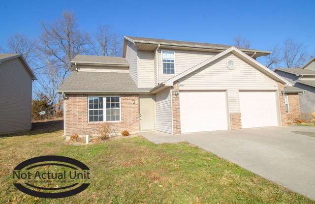 Spacious north-side 4 bedroom duplex