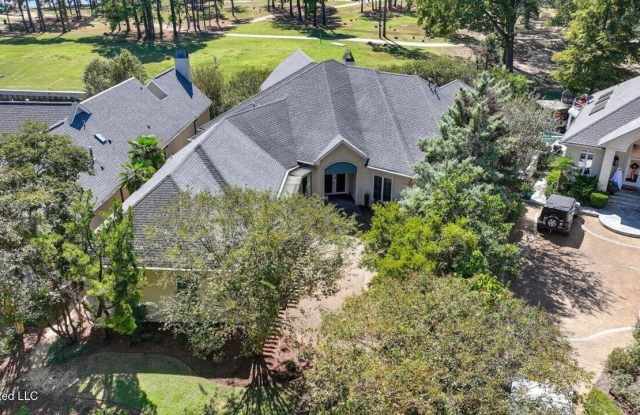 109 Overlook Pointe Circle