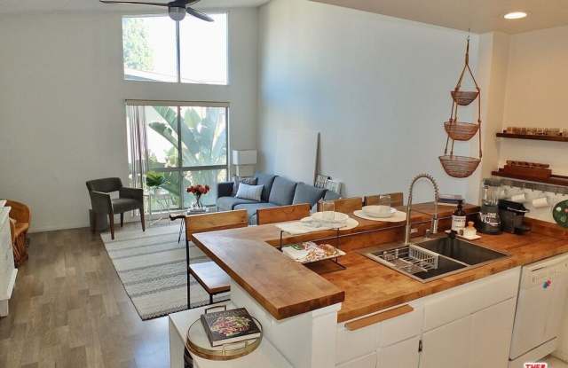 Photo of 826 Coriander Dr unit: C