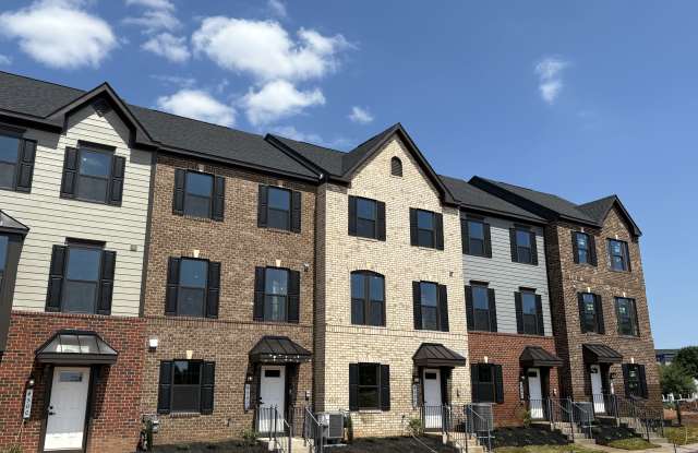 4504 Dandelion Loop