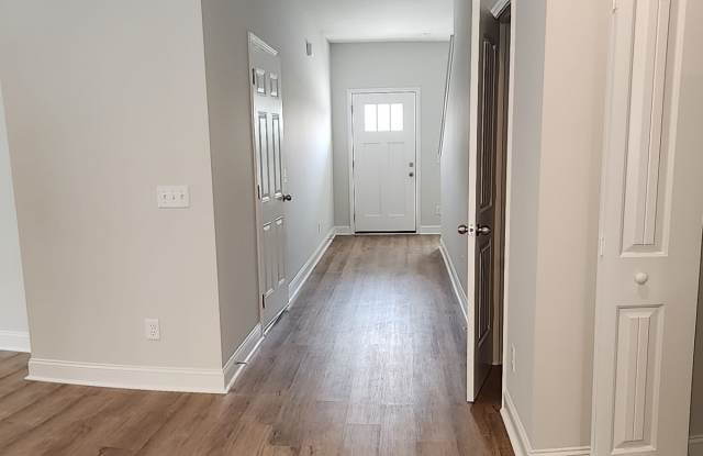 193 Heirloom Road - 1