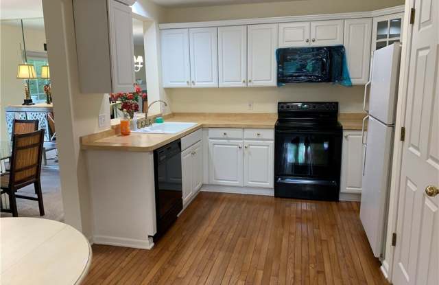 1701 Forest Edge Drive