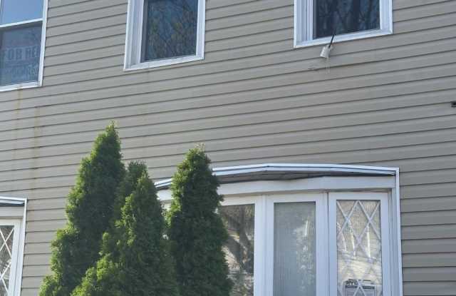 9118 182nd Street unit: 2