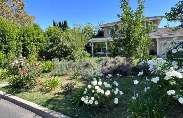 Photo of 412 Magellan Road