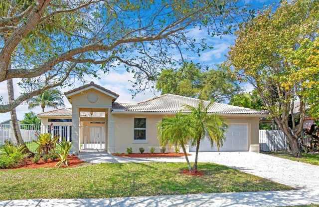 825 NW 132nd Ave