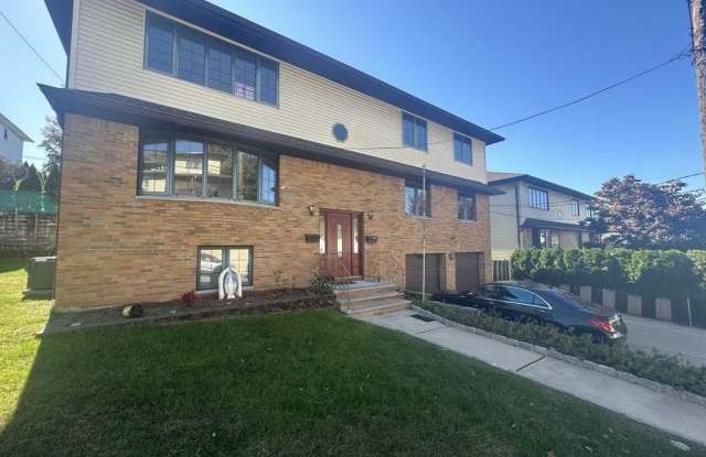 27 Whitaker Avenue