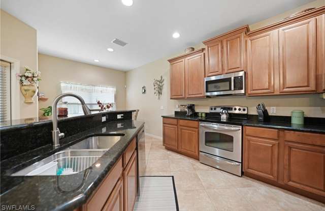 2454 Blackburn Circle