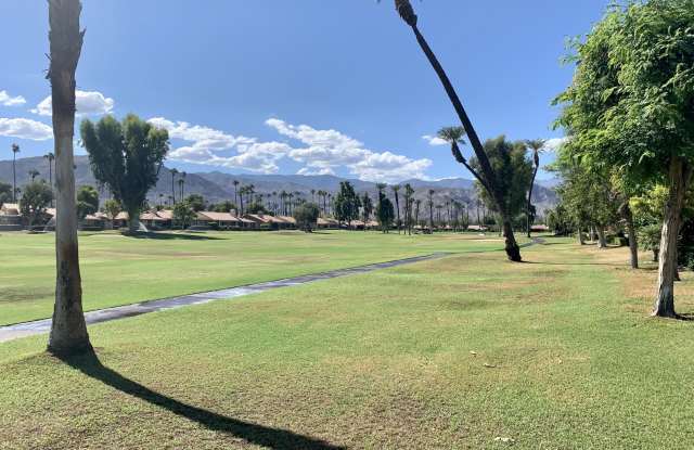 223 Las Lomas